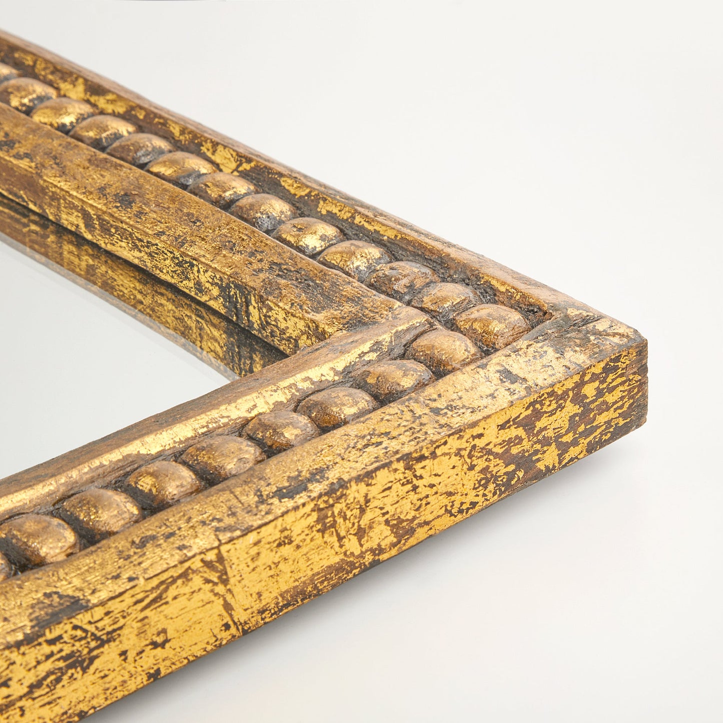 Franco mirror in gold