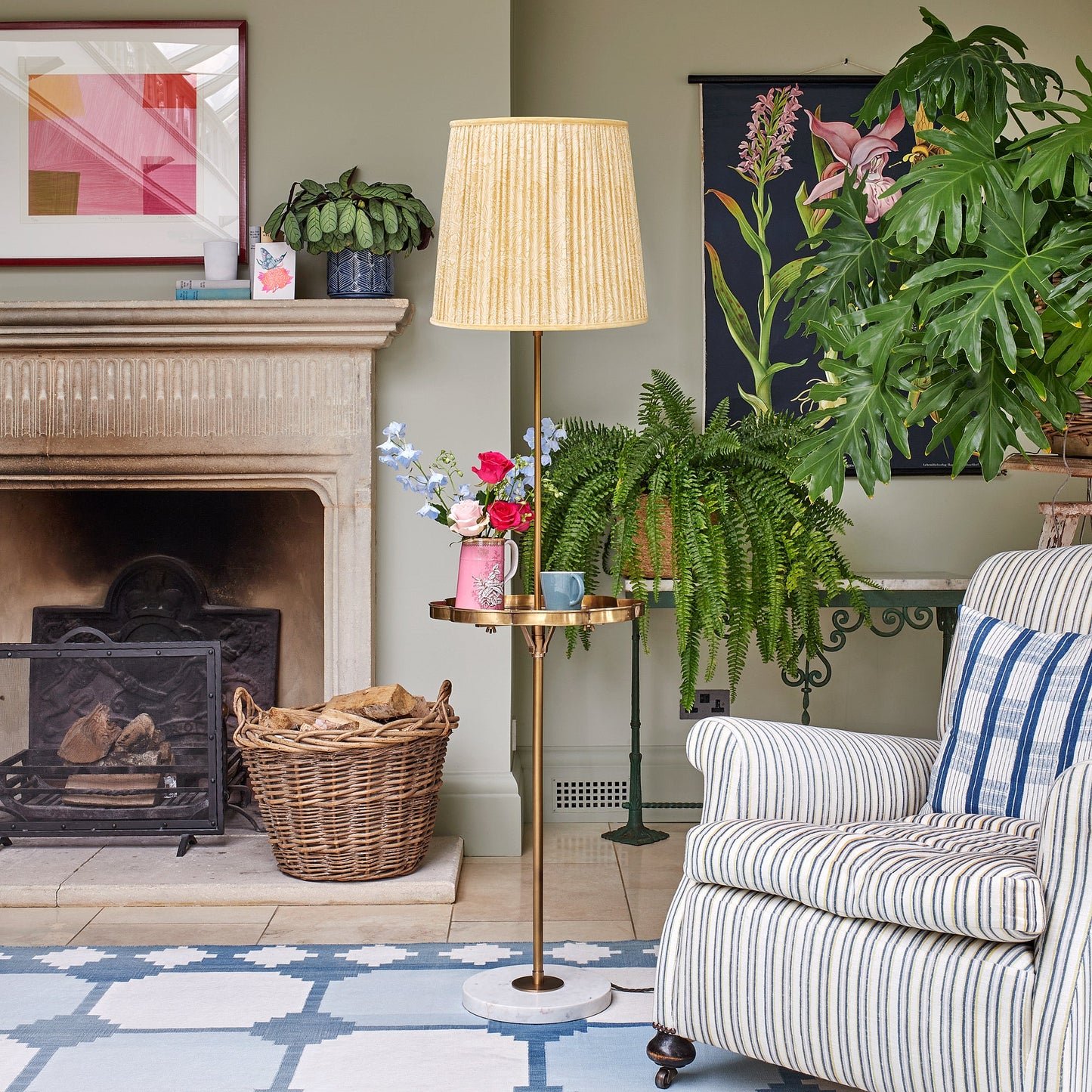 Darcy standing lamp with brass tray