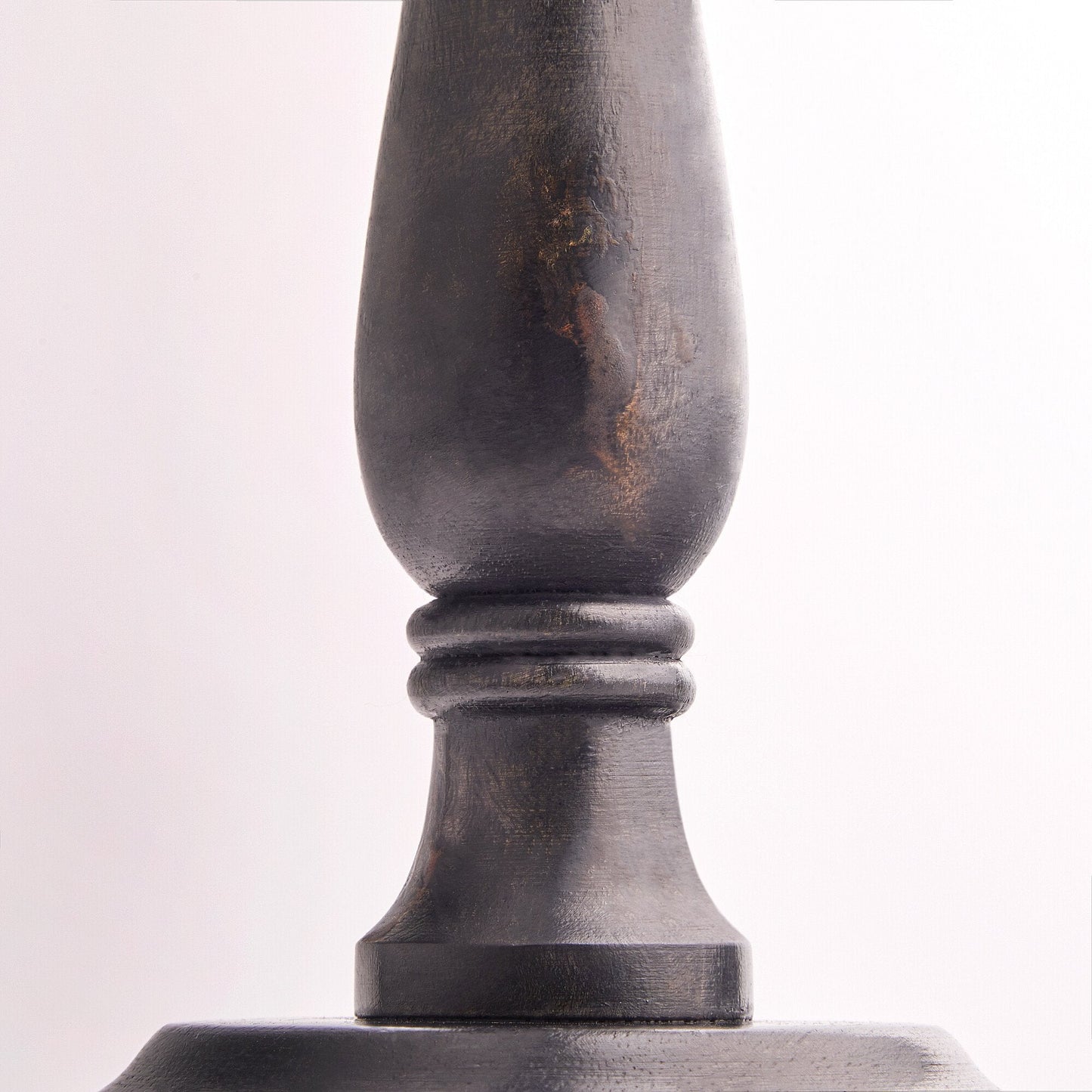Daisy table lamp in ebony