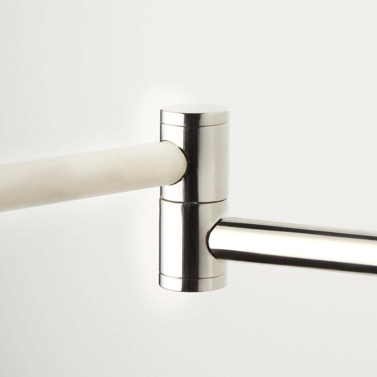 Lacey Wall fitting in chrome