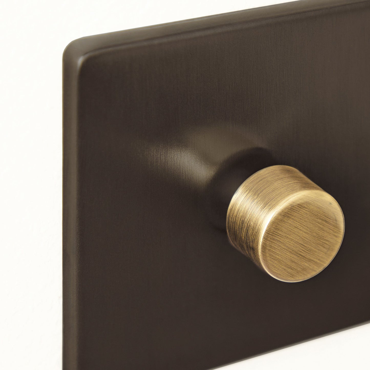 One gang 2 way Florence dimmer switch in bronze
