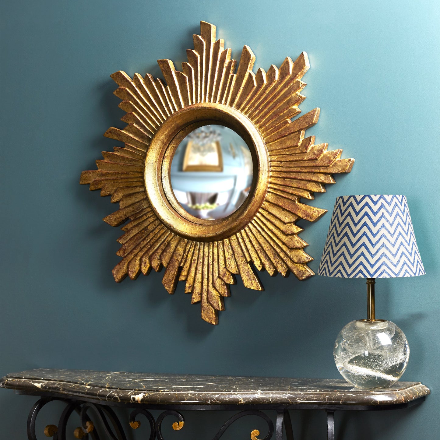 Ava mirror