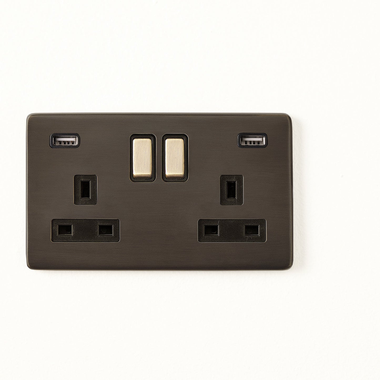 Two gang Florence switched SP socket with dual USB outlet in bronze
