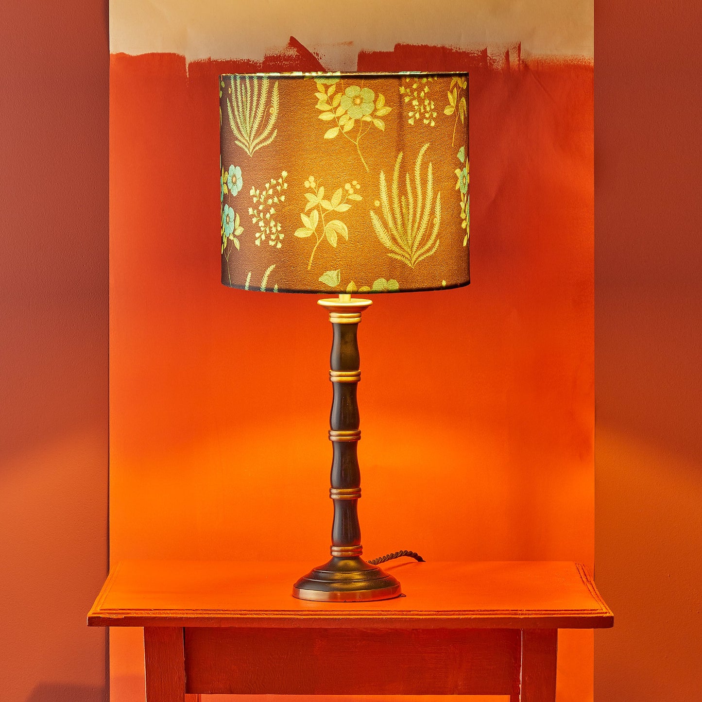 Smaller Cleo table lamp in brass