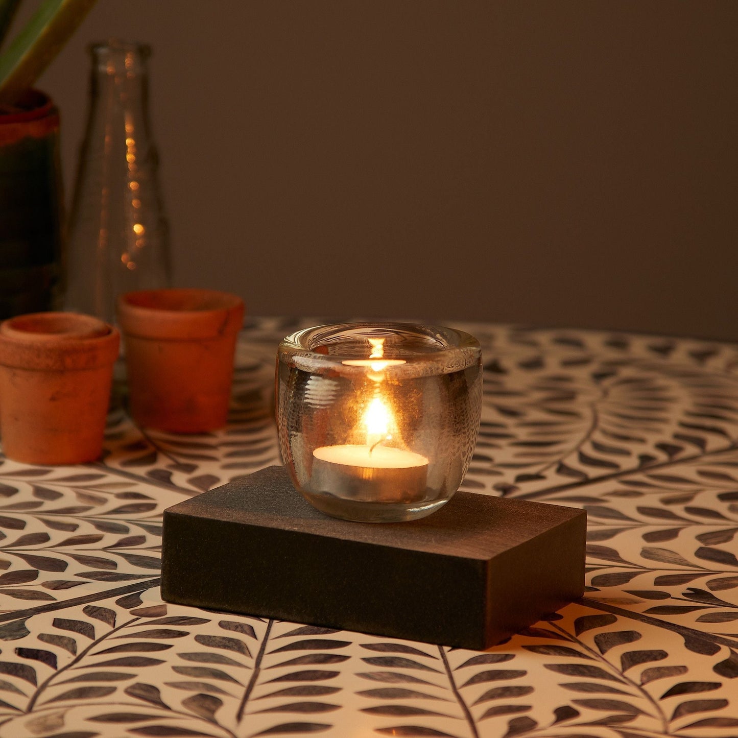 Burly tealight holder in clear glass