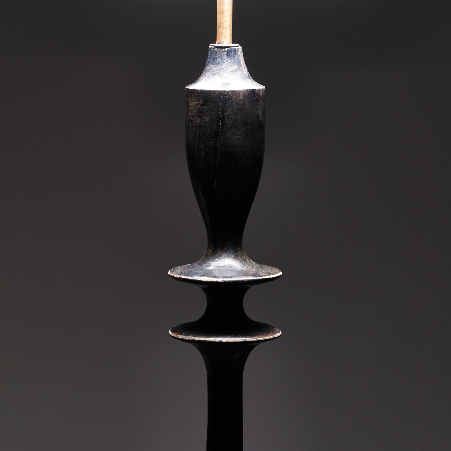 Moonshine floor lamp in silvery black