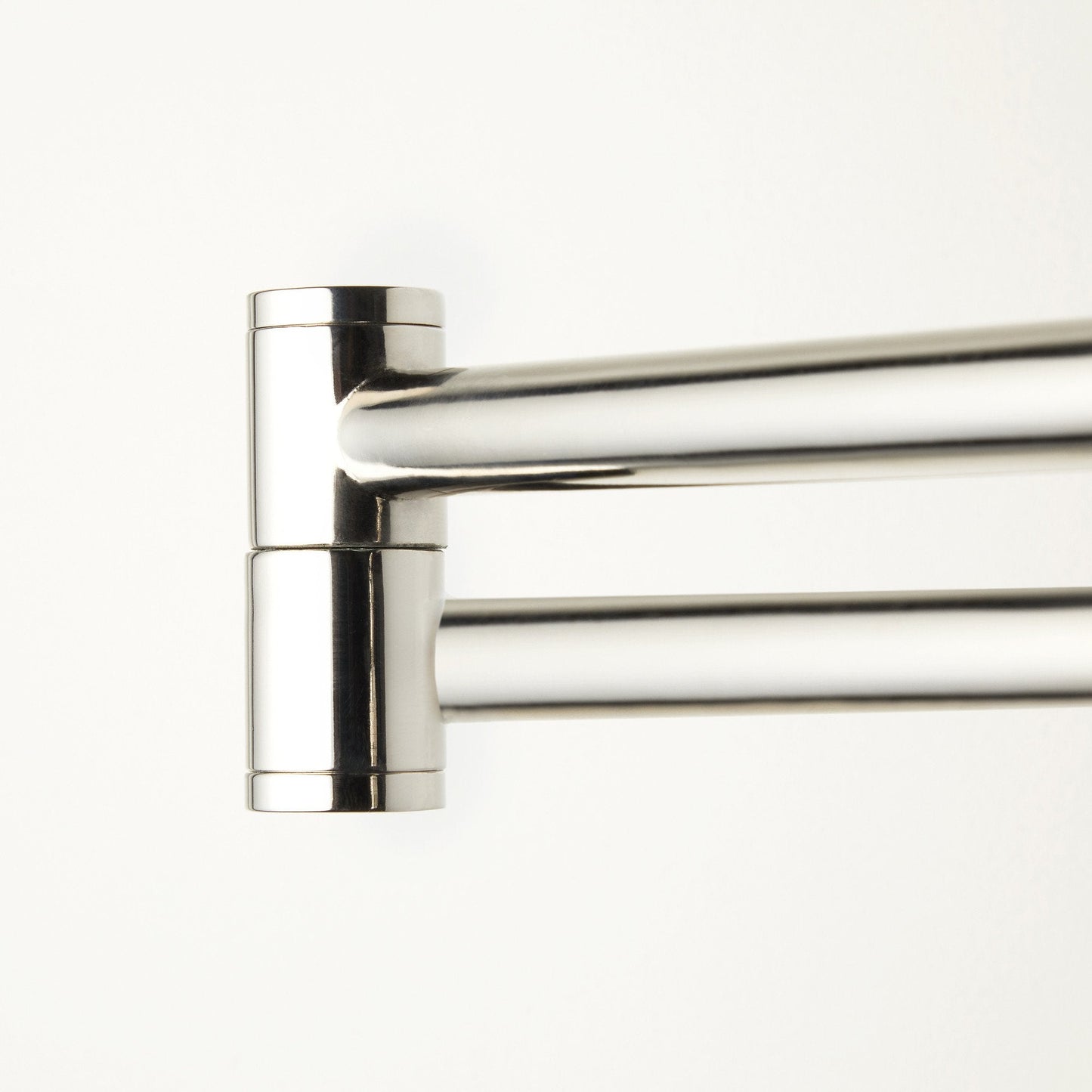 Lacey Wall fitting in chrome