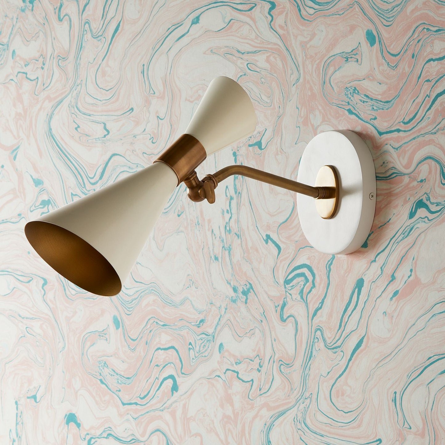 Bow Tie wall light in white