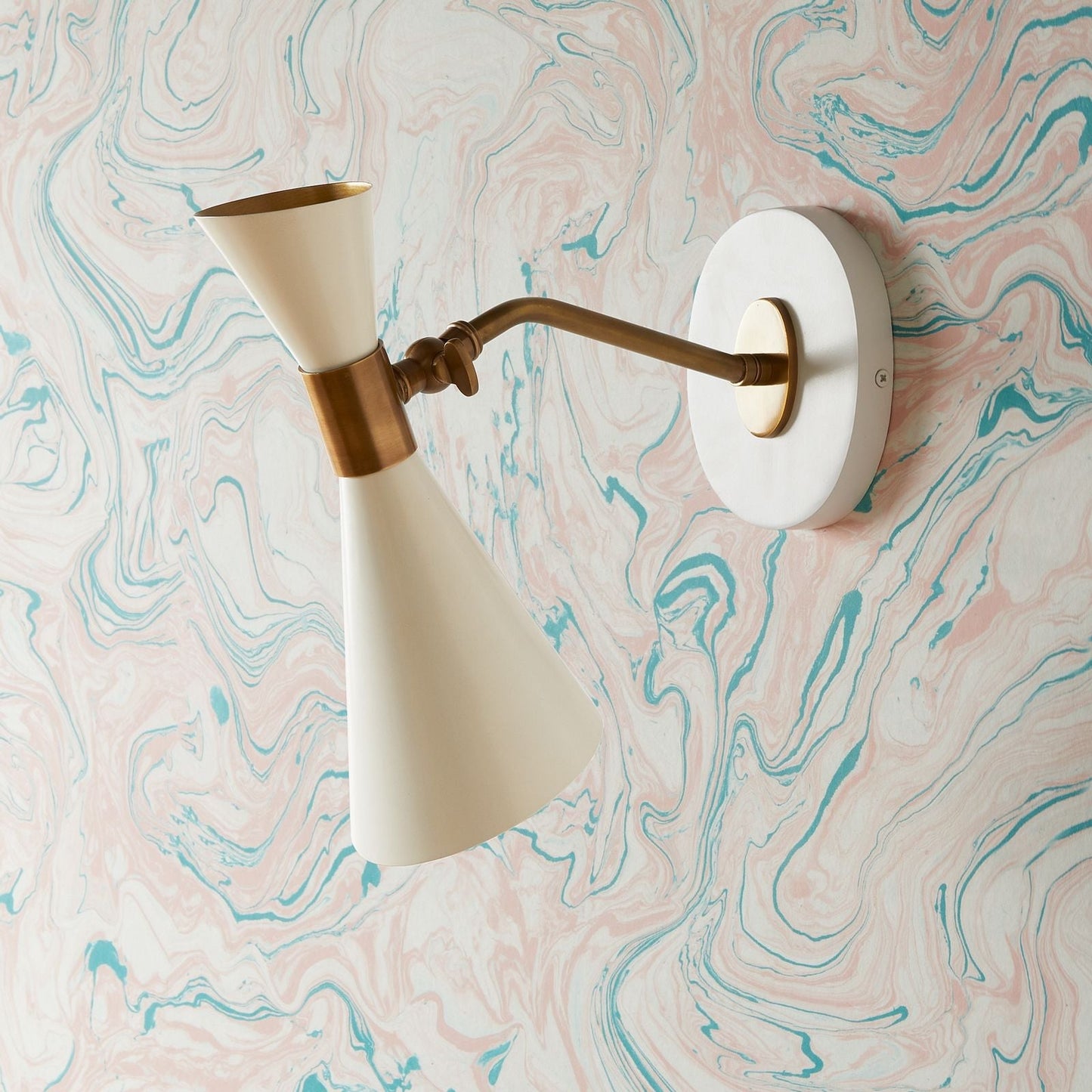 Bow Tie wall light in white