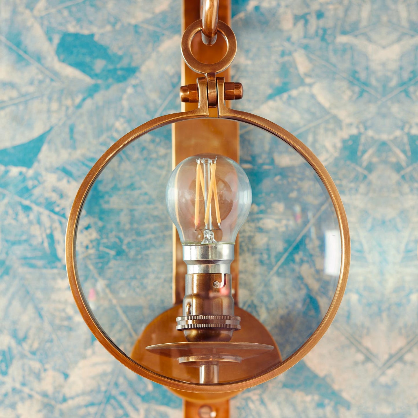 Clouseau wall light
